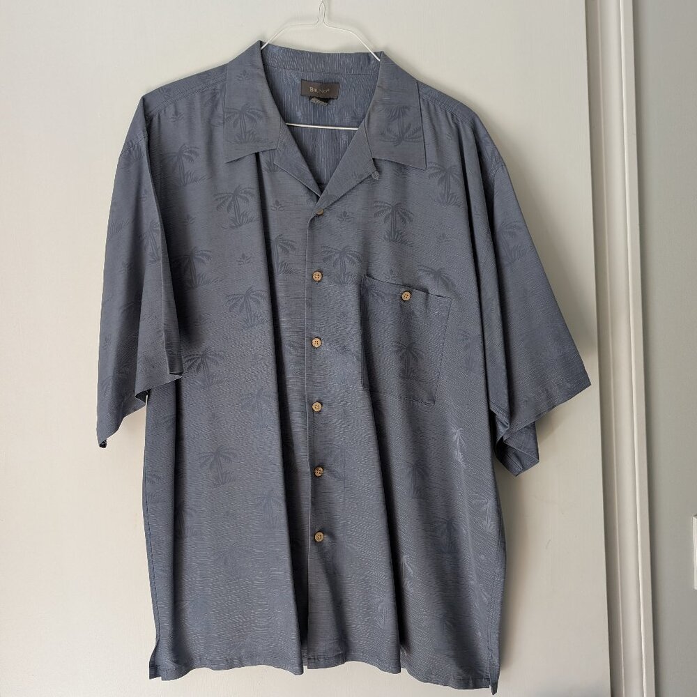 Bruno Men's XXL 100% Silk button up shirt in blue/gray with palm trees design